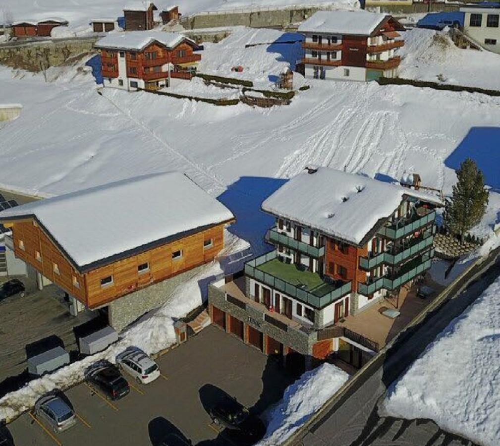 B&B Azapartments Lunic Grächen Extérieur photo